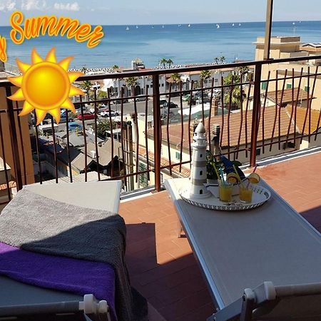 Апартаменти Mary'S Penthouse Лідо-ді-Остія Екстер'єр фото