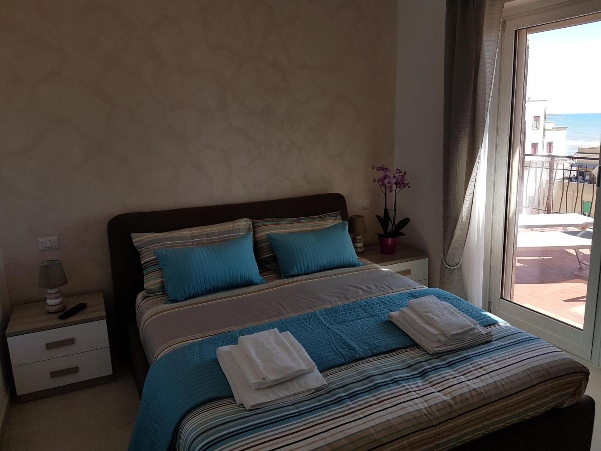 Апартаменти Mary'S Penthouse Лідо-ді-Остія Екстер'єр фото